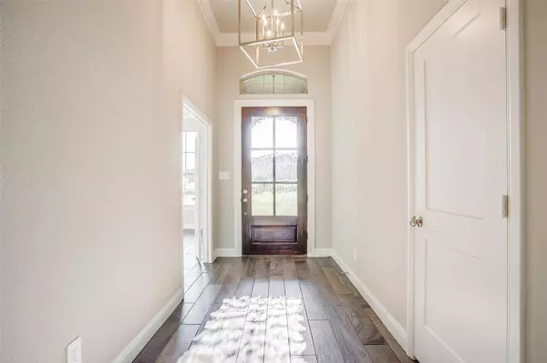 1009 Henry Way, Springtown, TX 76082