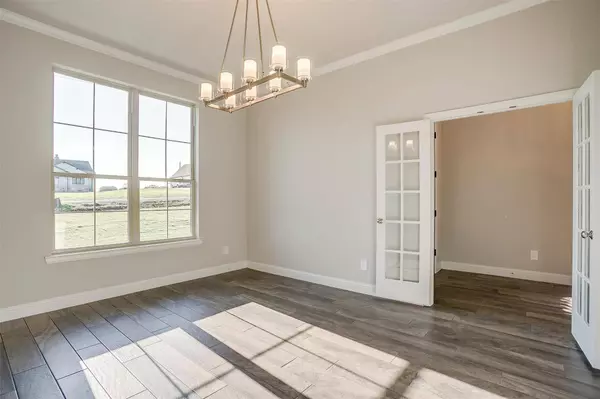 1009 Henry Way, Springtown, TX 76082