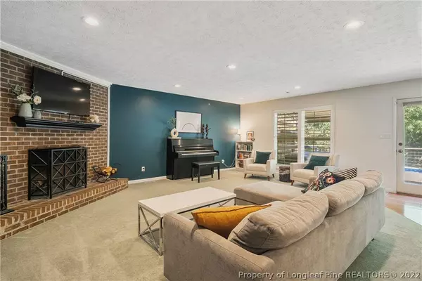 7186 Silverstone Drive, Fayetteville, NC 28304