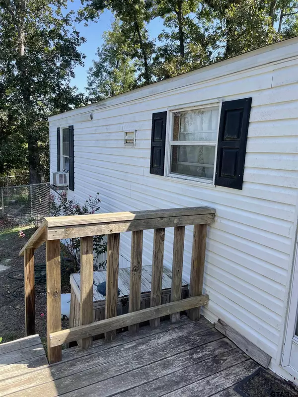 1344 Raintree Lakes Cir., Big Sandy, TX 75755