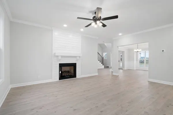 1160 Chagford Drive, Clarksville, TN 37043