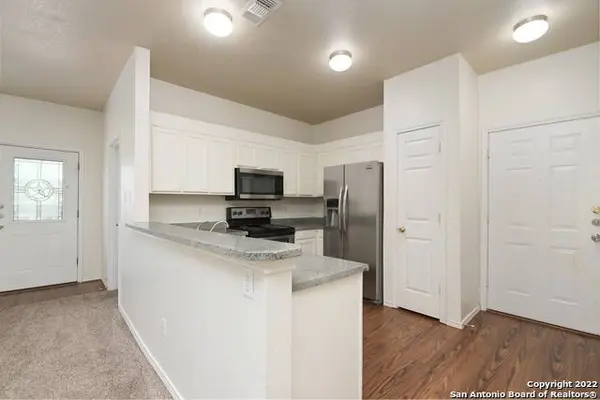 4930 Fortuna Pl, San Antonio, TX 78237