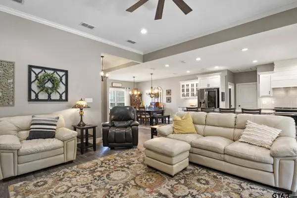 2729 Stone Briar, Mt Pleasant, TX 75455