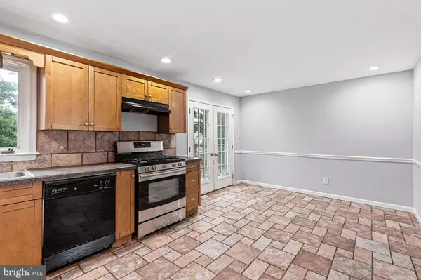 7 CARNEGIE CT, Newark, DE 19713