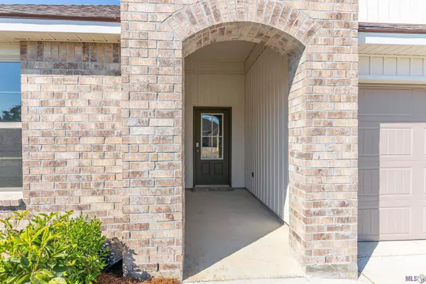 7795 JOE LYNN TRAILS, Denham Springs, LA 70726