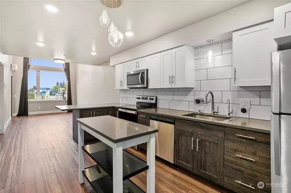 1880 Front ST #205, Lynden, WA 98264