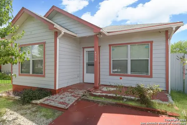 4930 Fortuna Pl, San Antonio, TX 78237