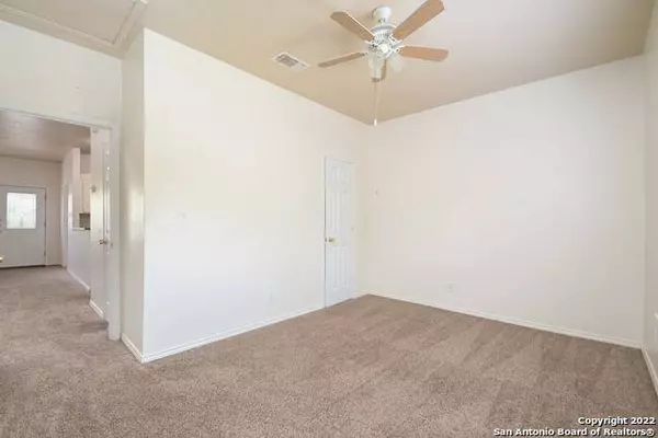 4930 Fortuna Pl, San Antonio, TX 78237