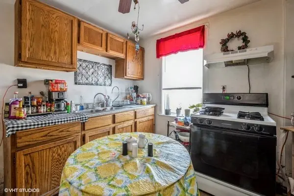 4124 W Arthington Street, Chicago, IL 60624