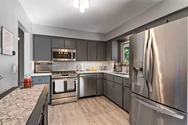 1709 5th ST NW, New Brighton, MN 55112