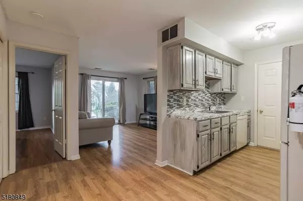 24 Stonyridge Dr #24, Lincoln Park Boro, NJ 07035