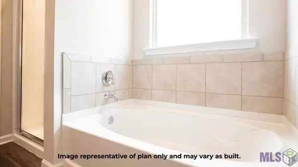 7756 JOE LYNN TRAILS, Denham Springs, LA 70726