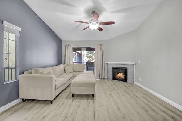 1171 Packers Cir #40, Tustin, CA 92780