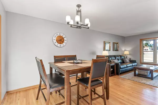 1709 5th ST NW, New Brighton, MN 55112