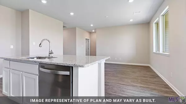 7765 JOE LYNN TRAILS, Denham Springs, LA 70726