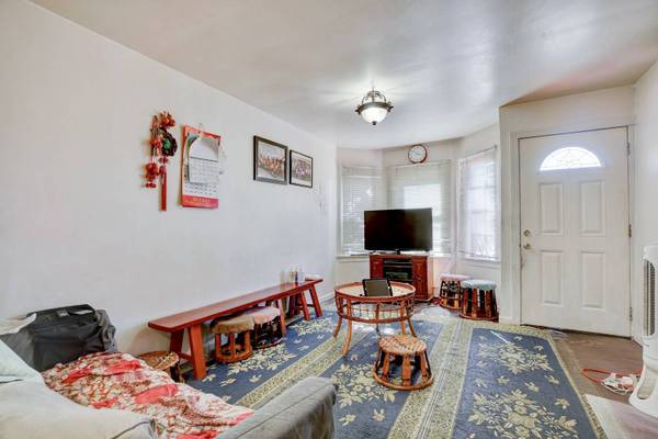 2543 Humboldt Ave, Oakland, CA 94601