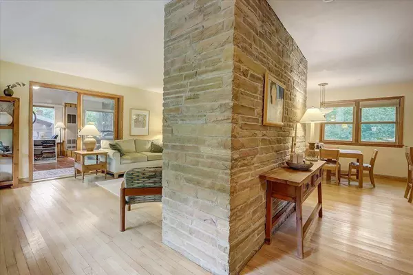 4209 Esch Ln, Madison, WI 53704