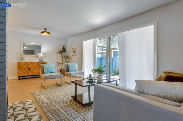 1212 Gomer St, Hayward, CA 94544