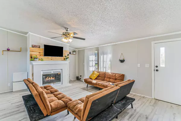 9713 Valley Road, Joshua, TX 76058