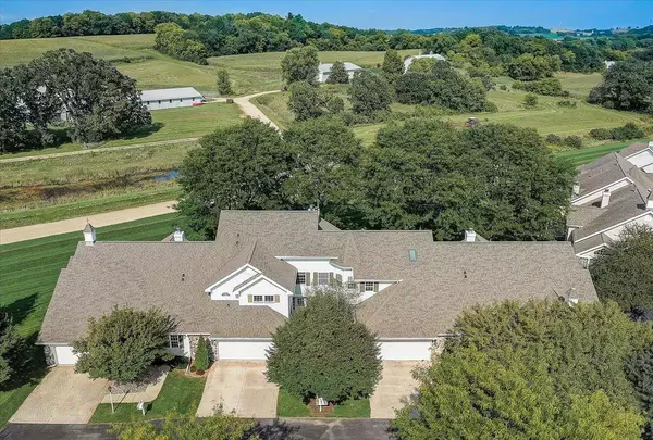 5708 Steeplechase Dr, Westport, WI 53597