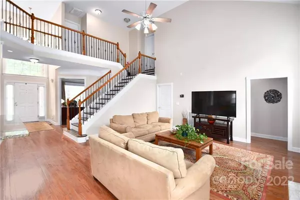 9915 Hillspring DR, Huntersville, NC 28078