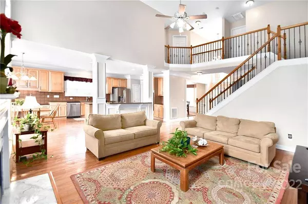 9915 Hillspring DR, Huntersville, NC 28078