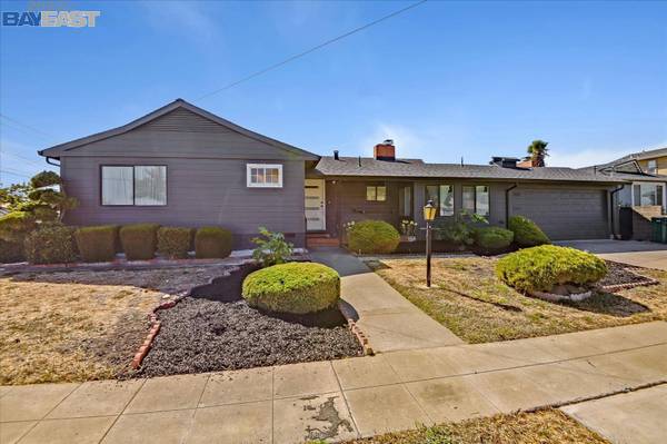 1212 Gomer St, Hayward, CA 94544