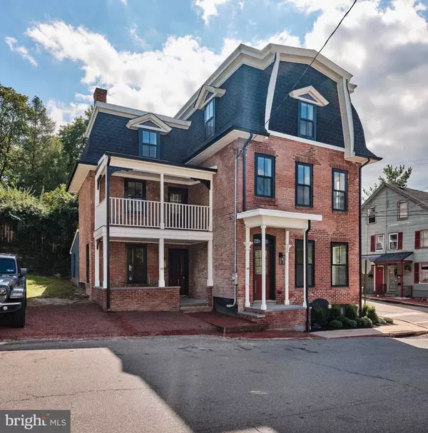 85 SWAN ST, Lambertville, NJ 08530