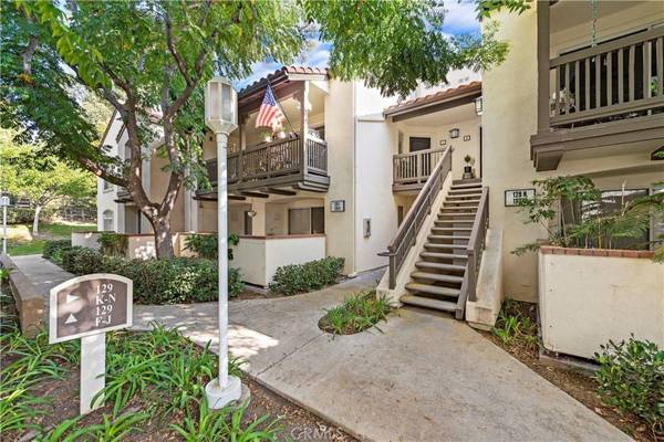 129 N Cross Creek RD #L, Orange, CA 92869