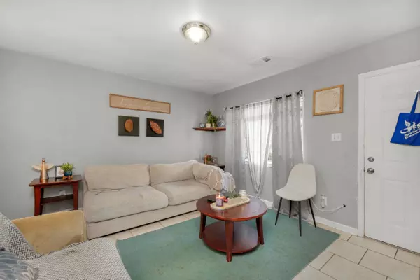202 NW Combs Manor Court, Fort Walton Beach, FL 32548