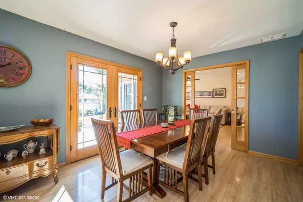 1418 Worden WAY, Elk Grove Village, IL 60007