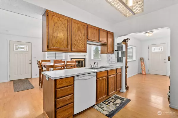 859 Mitchell AVE, Blaine, WA 98230