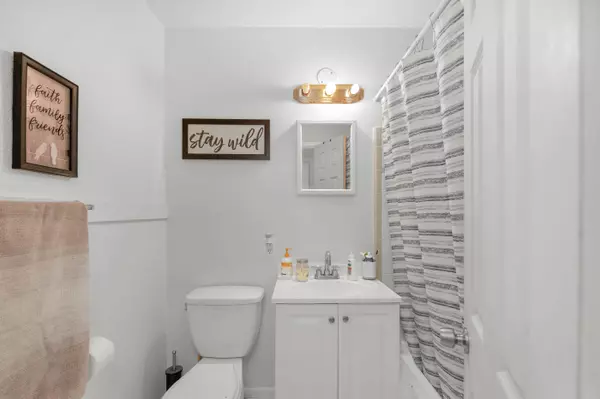 202 NW Combs Manor Court, Fort Walton Beach, FL 32548