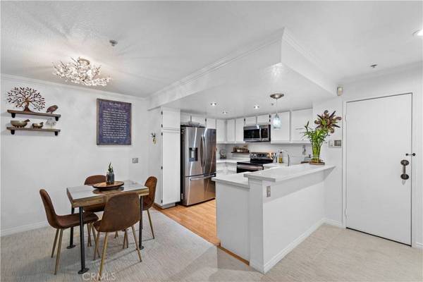 129 N Cross Creek RD #L, Orange, CA 92869