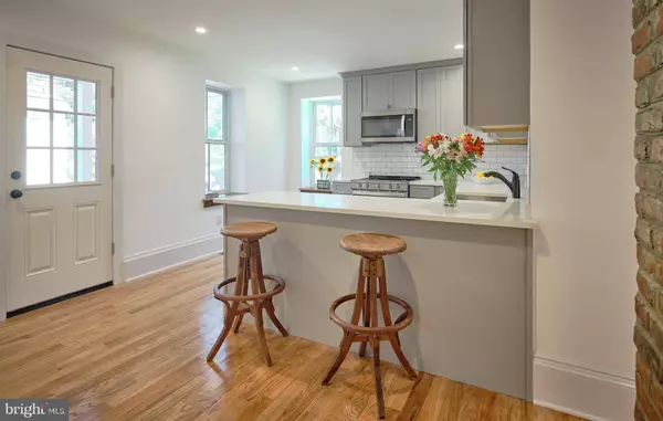 85 SWAN ST, Lambertville, NJ 08530