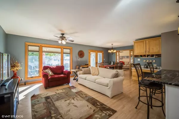 1418 Worden WAY, Elk Grove Village, IL 60007