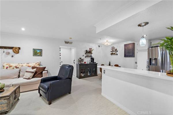 129 N Cross Creek RD #L, Orange, CA 92869