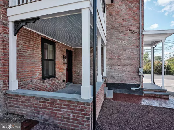 85 SWAN ST, Lambertville, NJ 08530