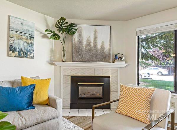 1974 E Old Saybrook Ln, Boise, ID 83706