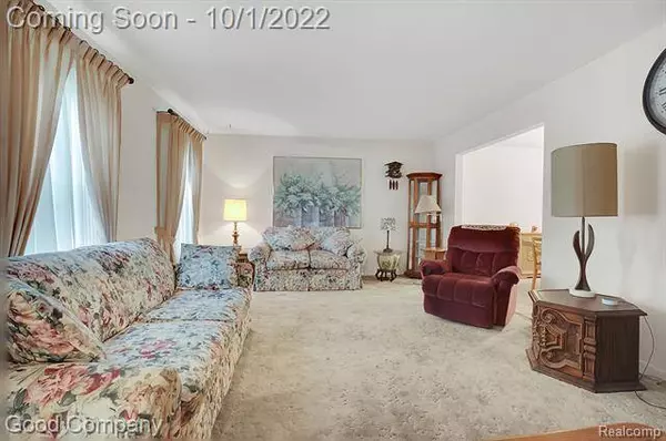 2344 PRESTWICK Drive, Troy, MI 48098