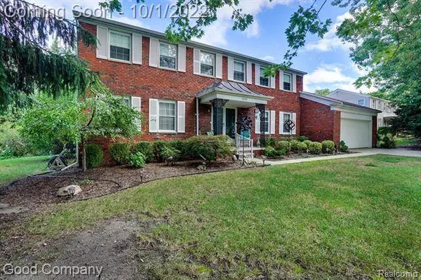 2344 PRESTWICK Drive, Troy, MI 48098