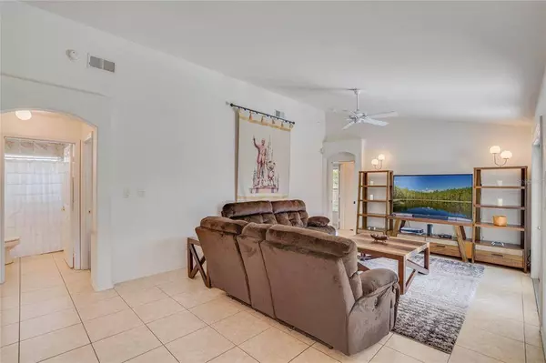 2009 RUBY RED BLVD, Clermont, FL 34714