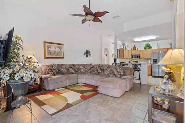 135 MINNIEHAHA CIR, Haines City, FL 33844