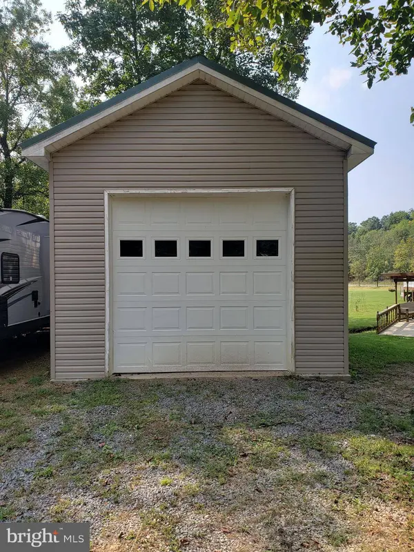 1088 ROCK GAP RD, Berkeley Springs, WV 25411