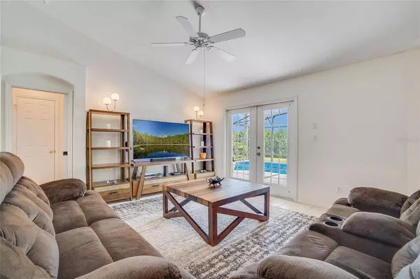 2009 RUBY RED BLVD, Clermont, FL 34714