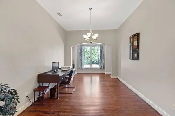 7223 Vienta Point, Grand Prairie, TX 75054