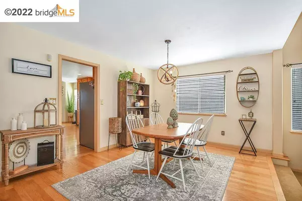 206 Meadow Creek Ct, Oakley, CA 94561