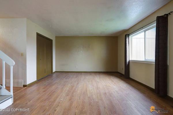 8951 Mast Circle, Anchorage, AK 99502