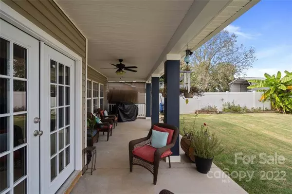 201 E Waterlynn RD, Mooresville, NC 28117