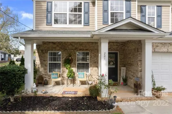 201 E Waterlynn RD, Mooresville, NC 28117